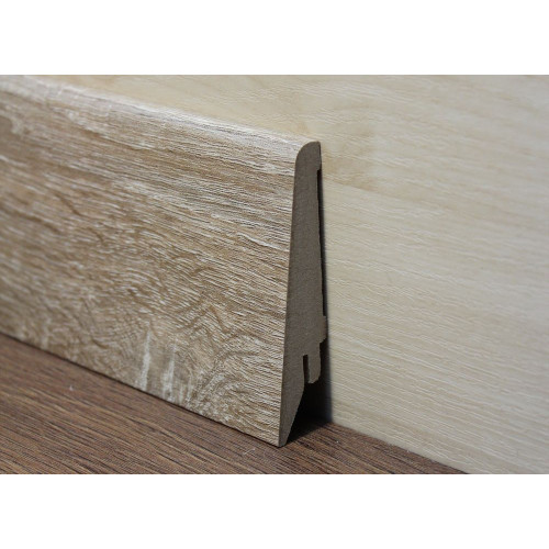 Плінтус ламінований білий МДФ 1682