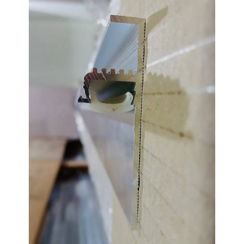 Алюмінієвий плінтус прихованого монтажу з LED підсвічуванням Анодований 50 мм ALU-SL50