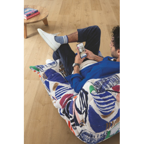 Виниловое покрытие Quick-Step BLOOM Дуб элегантный натуральный AVMPU40316 (5+1мм)