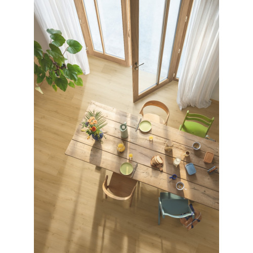 Вінілове покриття Quick-Step BLOOM Дуб шліфований медовий AVMPU40318 (5+1мм)