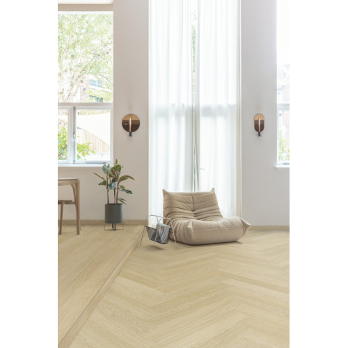Вінілове покриття Quick-Step Pristine Herringbone (ялинка) Serene oak light natural SGHBC20331 (2,5 мм)