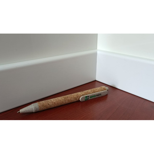 Плінтус ламінований білий МДФ 1260