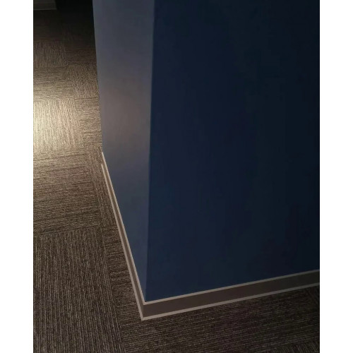 Плінтус алюмінієвий накладний 60 мм (Р-3-60А)